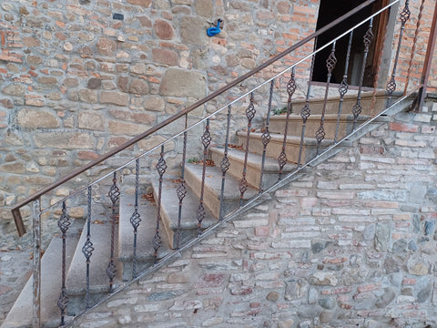 Image of Paletto in ferro attorcigliato con pigna art. 48/1